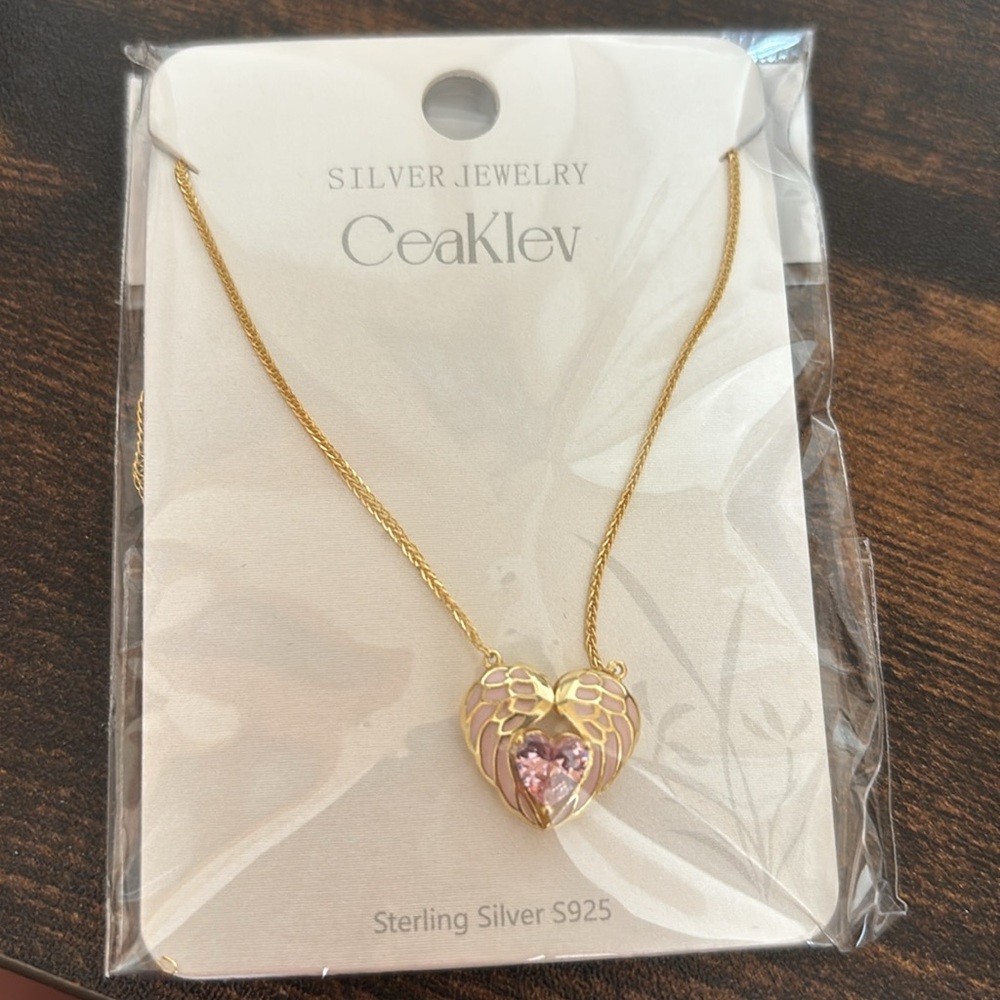 Ceaklev Pink Heart Necklace